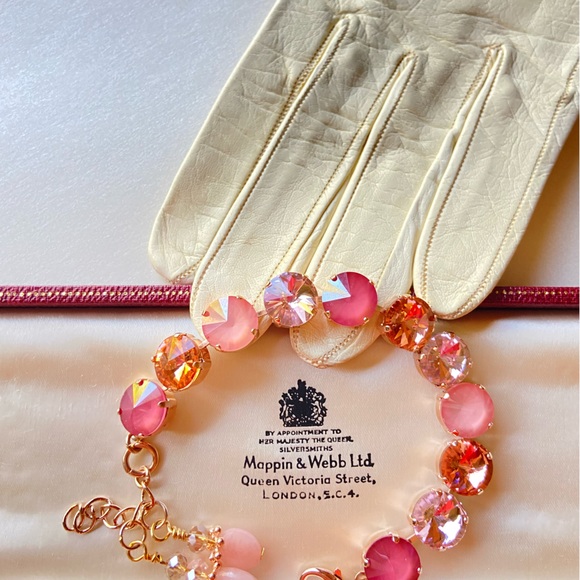 Gorgeous Rose Gold 8 inch Bracelet with 12mm Rivolis in all shades of Rose Gold! - Picture 2 of 4